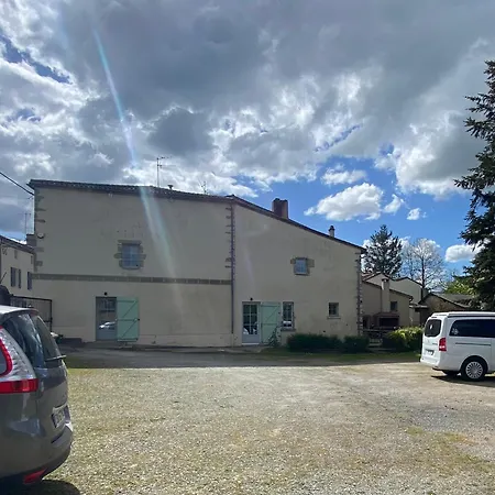 4 Personnes * Parthenay